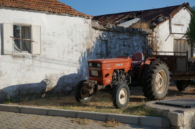 tractor antiguo para agricultura