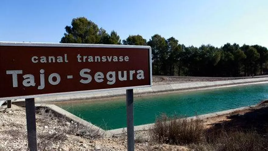cartel del trasvase tajo segura